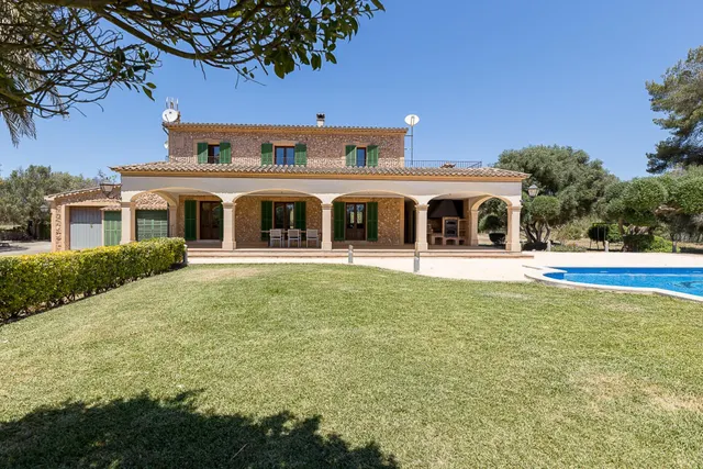 Finca Rústica en Algaida con piscina, privacidad y carácter mallorquín — 37