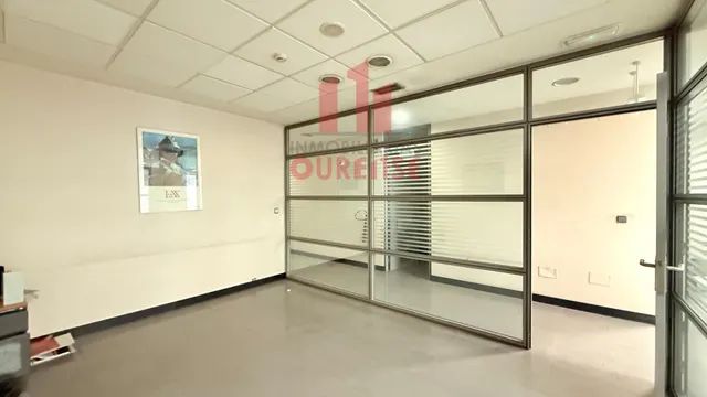 REF. 5650 VENTA DE DOS LOCALES COMERCIALES ACONDICIONADOS COMO OFICINAS — 7