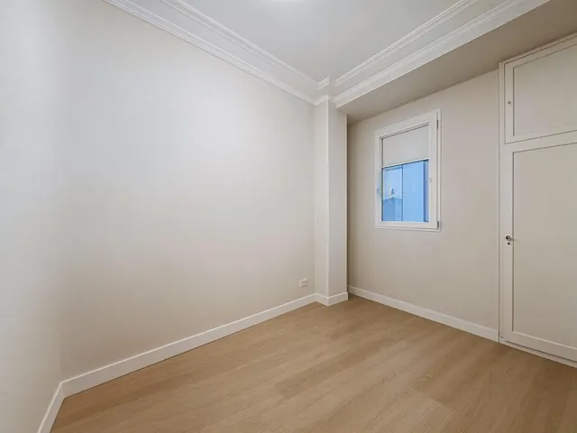 ¡Vive la Gran Vía del Marqués del Turia desde este espectacular piso en Joaquín Costa! — 16
