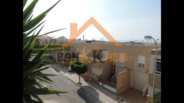 SE VENDE VIVIENDA SOBRE LOCAL EN SANTA MARÍA DEL ÁGUILA — 42