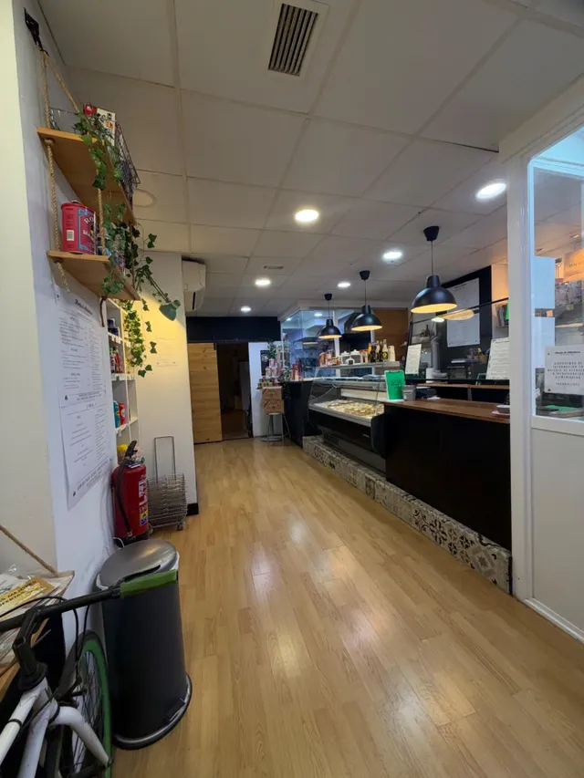 Local comercial 183m² en alquiler - Centro — 13