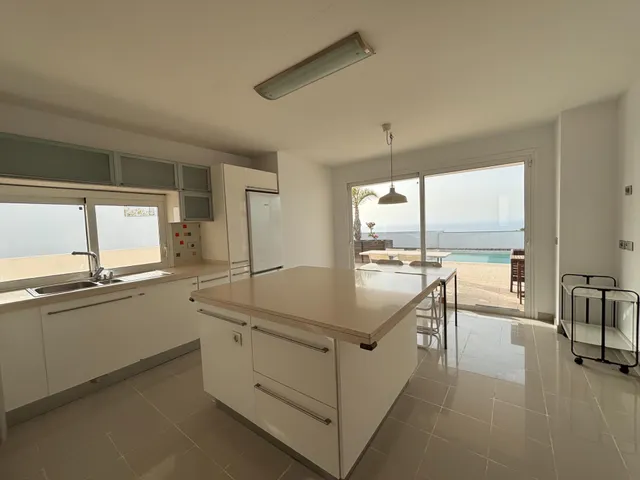 Magnífico chalet independiente con vistas al mar y piscina en Radazul. — 20