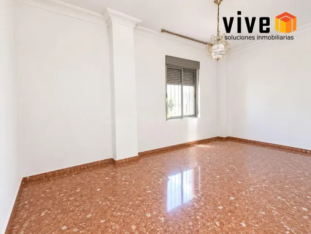 Amplia vivienda en Hermandad del Trabajo - foto 5