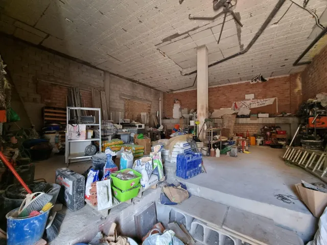 ALQUILER LOCAL COMERCIAL EN BRUTO ZONA PORTICHUELO — 2
