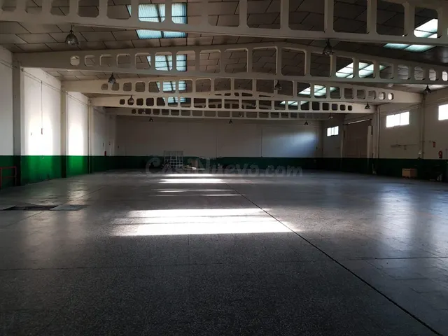 MONCASA VENDE Nave industria en Polígono - foto 3