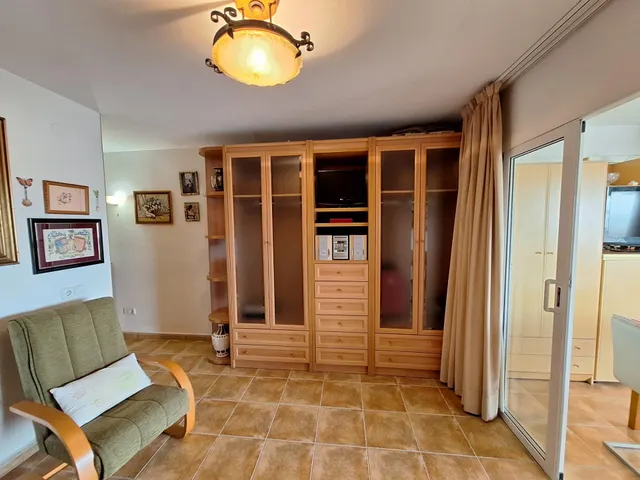 ️ estudio en 14.ª planta con vistas al skyline de Benidorm y al mar, a unos 800 mts. a la playa — 10