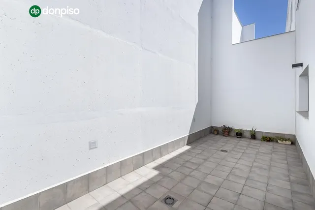 Vivienda de lujo en Urbanización SERRALLO HILLS. — 21