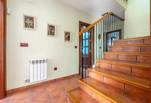 ¡¡ Impresionante chalet dividido en dos viviendas con piscin - foto 3