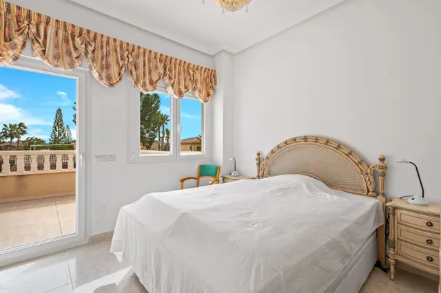 Villa 4 habitaciones 292m² en venta - Doña Pepa — 23