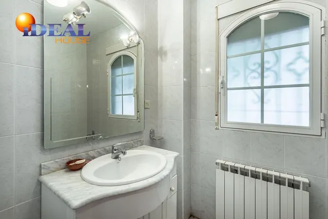 Espectacular Chalet en Ogijares - Ideal para Familias — 32