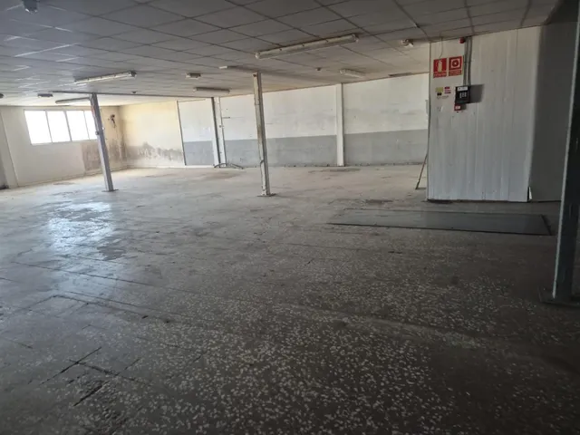 Se alquila nave en Elda — 16