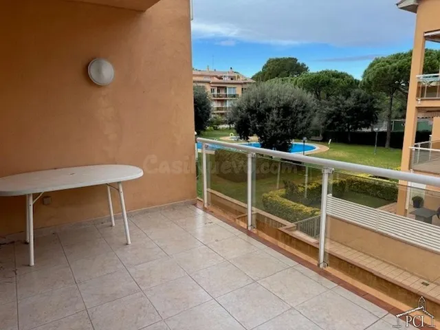 Apartamento en playa de Pals - Piscina comunitaria - foto 2