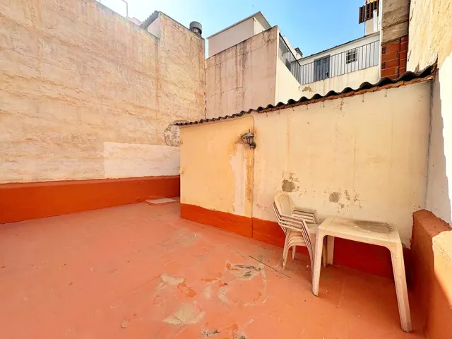 SE VENDE CASA  A POCOS METROS DEL PUENTE DE LA VIRGEN — 11