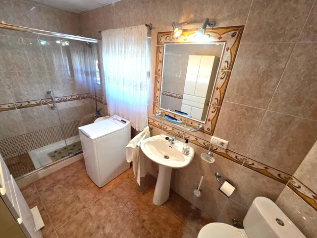 ¡OPORTUNIDAD ÚNICA DE PISO JUNTO AL CENTRO EN CHICLANA DE LA FRONTERA!95.000€ — 8