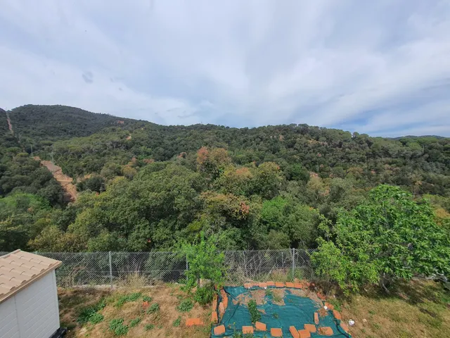 CASA A LA VENTA EN TORDERA, LISTA PARA ENTRAR A VIVIR, CON AMPLIA PARCELA Y ENTORNO NATURAL — 11