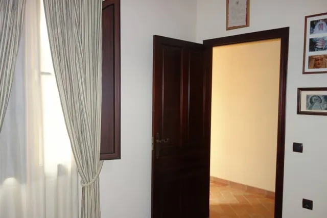 Casa nueva, 4 dormitorios, garaje , "próximo a centro" — 29