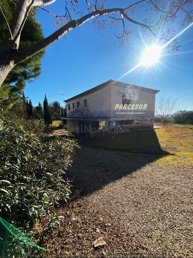 POSADAS- Parcela de terreno de 3.000m con casa en 2 plantas. - foto 3