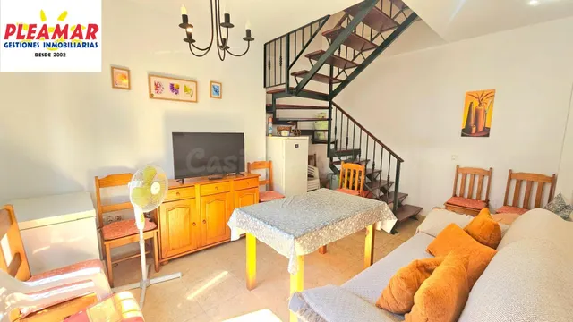 DUPLEX ADOSADO DE TRES DORMITORIOS - ZONA LAS VIRGENES - foto 3