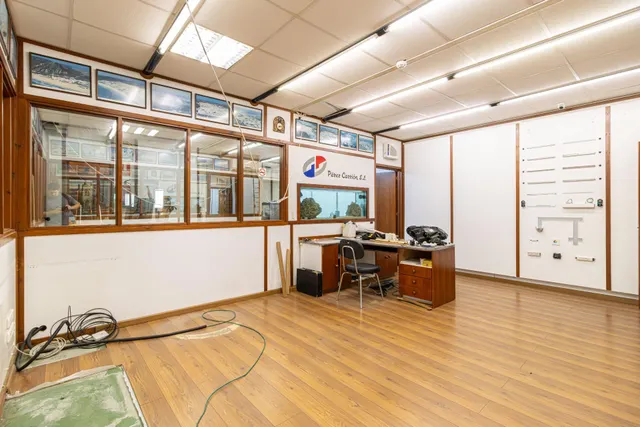 Nave en urbanizacion cerrada perfecta para almacen y venta — 12