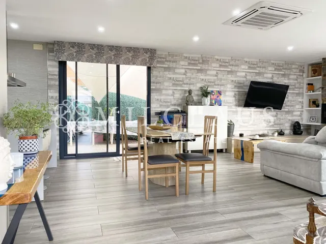 Casa o chalet independiente en venta en Calle d'Enric Morera — 31