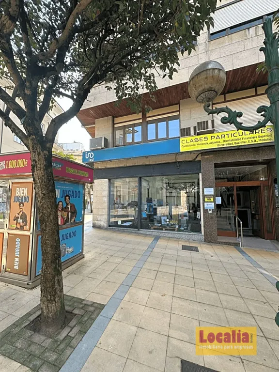 Oficinas en el centro de Torrelavega, Cantabria — 8