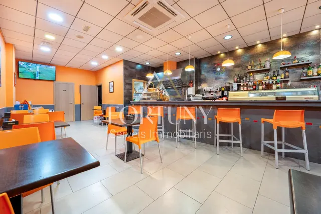 Piso y Bar en Venta en Zona Centro de Reus - foto 4