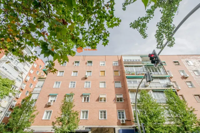 Piso reformado a estrenar en la mejor zona de Parque de las  - foto 4