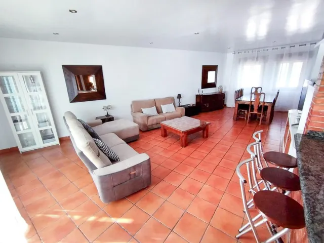 Casa de Pueblo 4 habitaciones 265m² en venta - Pueblo — 4