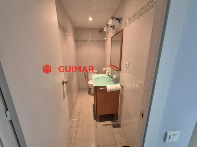 DESPACHO EN VENTA EN SARRIA — 7