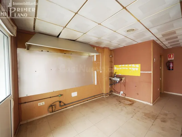 Local Comercial Versátil en Tomelloso: Oportunidad de Invers - foto 5