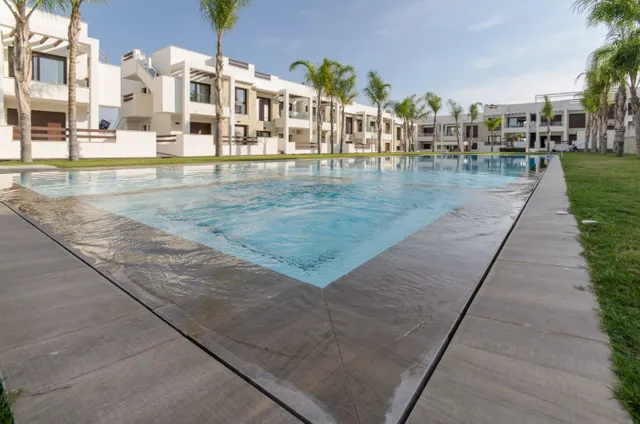 Bungalow de planta baja de 3 dormitorios en los Balcones(Torrevieja) — 34