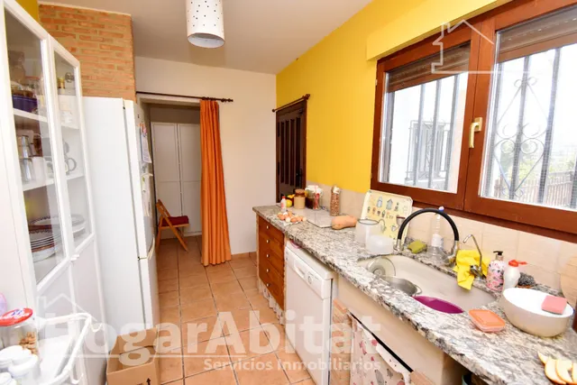 CHALET CON PISCINA, GARAJE Y TERRAZA — 8