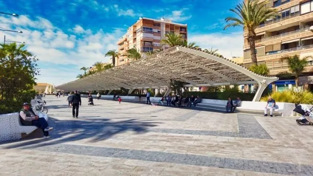 VILLAS DE OBRA NUEVA EN TORREVIEJA — 17
