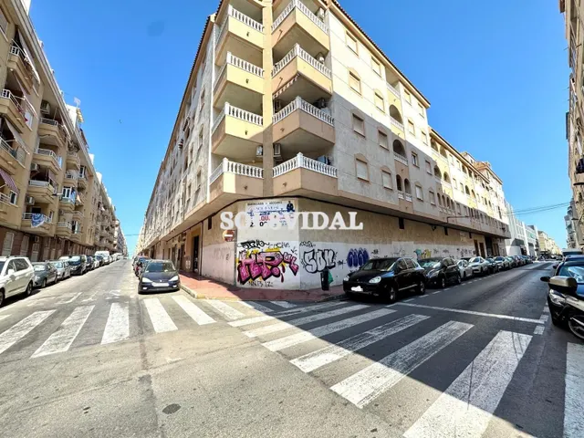 El local MÁS GRANDE del centro de Torrevieja — 12