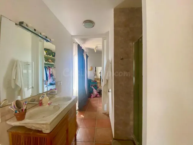 Exclusiva finca con masía, hotel, bodegas y 83 ha de terreno en el Priorat — 27