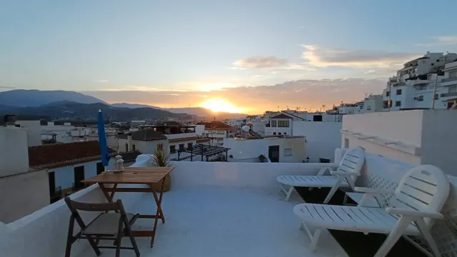 Exclusiva casa andaluza reformada en el casco histórico de Salobreña con patio, dos terrazas y vistas a Sierra Nevada — 11