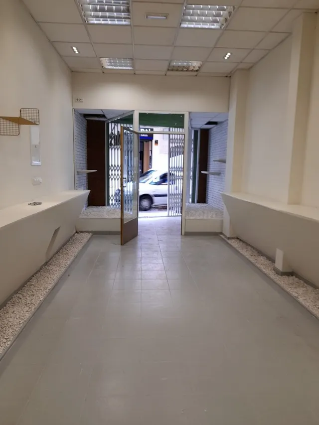 Venta o alquiler de local comercial en Antequera - foto 4
