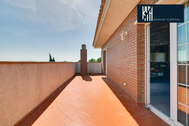 CASA EN SILS — 46