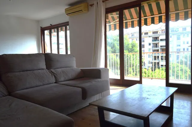 AMPLIO PISO DE CUATRO habitaciones EN ZONA PLAZA PARIS/ESCORXADOR — 11