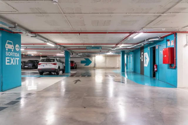 Parking 12m² en alquiler - Eixample — 19