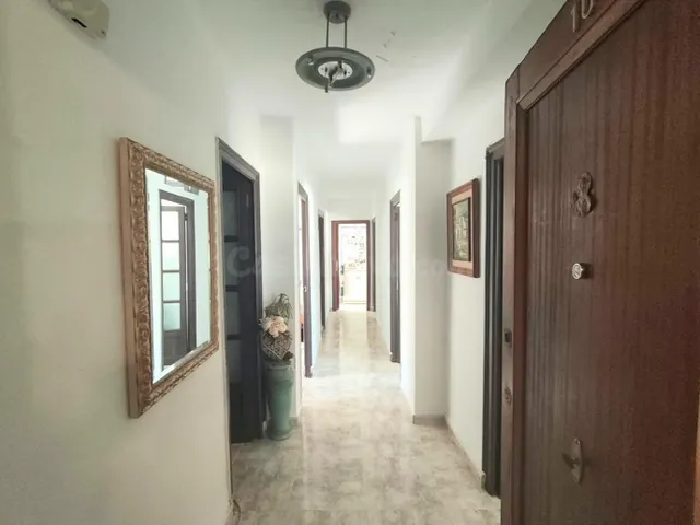 VENTA DE PISO AMPLIO Y LUMINOSO EN SAN ANTONIO, JUNTO AL COL - foto 3
