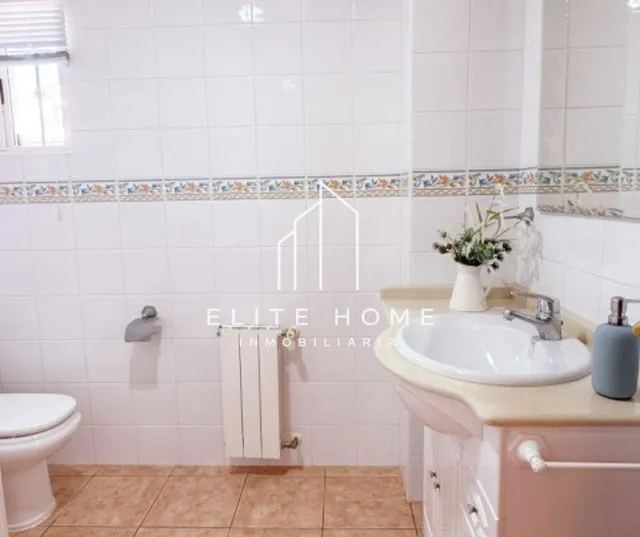 Una villa para disfrutar en familia en exclusiva urbanización y con el mediterráneo como horizonte — 42