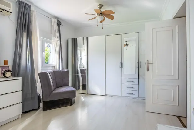 Espaciosa vivienda pareada con jardín, piscina, garaje y gran terraza en Mairena del Aljarafe — 29