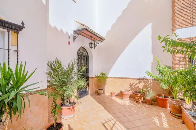PISO DE 3 habitaciones Y COCHERA EN LA ZUBIA