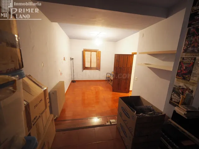 Amplia Casa en el Centro de Tomelloso – ¡Ideal para Reformar - foto 5