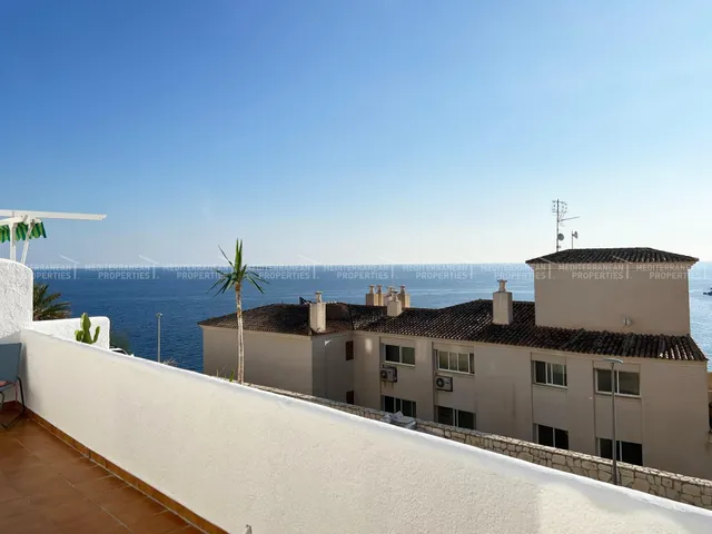 Apartamento con vistas al mar en la Cala de Benidorm — 10