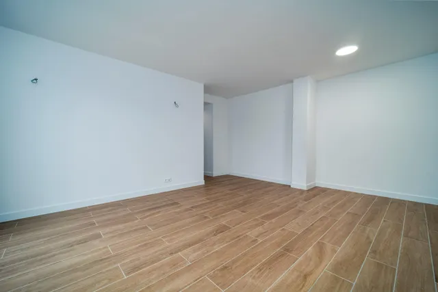 Piso 2 habitaciones 128m² en alquiler - Casco antiguo 50 — 25