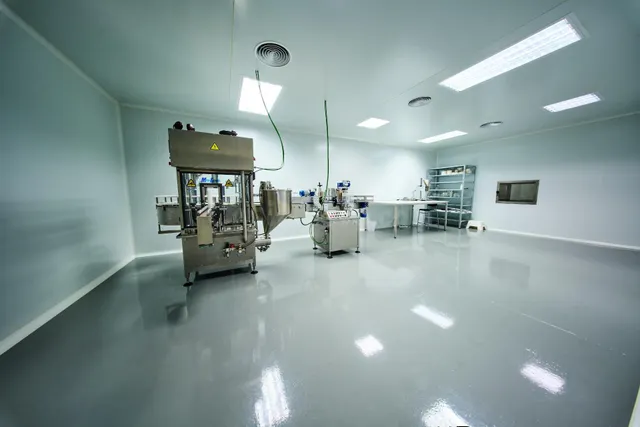 Nave industrial con Negocio de Cosmètica! - foto 5