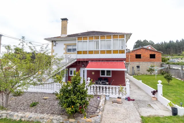 A 100 METROS DE LA PLAYA, CASA INDEPENDIENTE CON FINCA Y GRA - foto 4