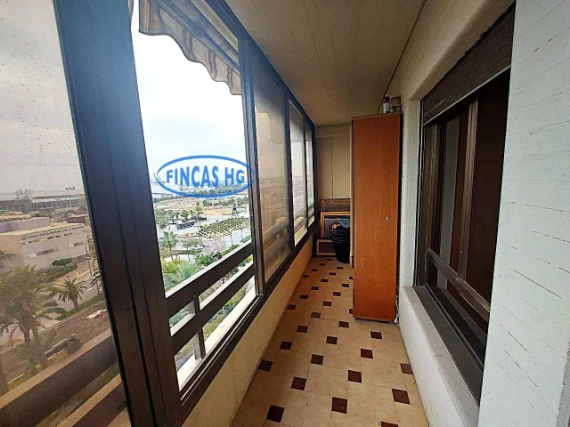 Amplia vivienda de lujo junto al Puerto Deportivo y Paseo Marítimo — 9